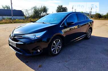 Седан Toyota Avensis 2015 в Житомире