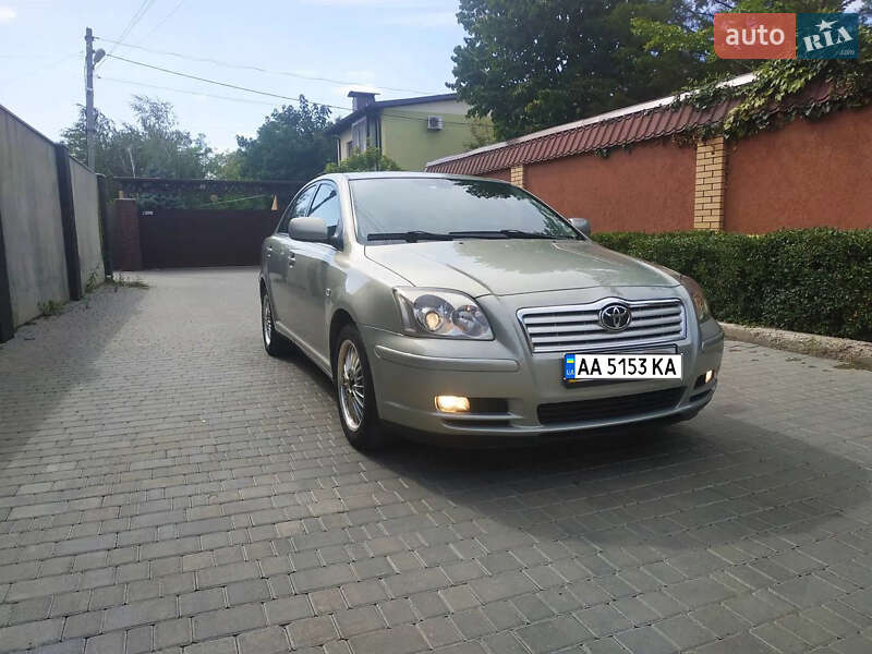 Седан Toyota Avensis 2006 в 