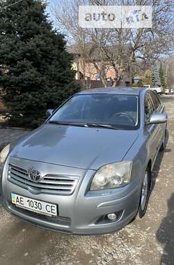 Седан Toyota Avensis 2008 в Днепре