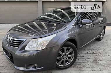 Седан Toyota Avensis 2009 в Киеве