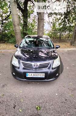 Универсал Toyota Avensis 2011 в Умани