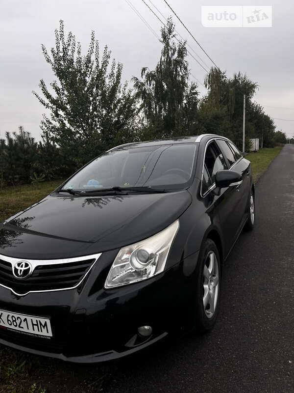Toyota Avensis 2010