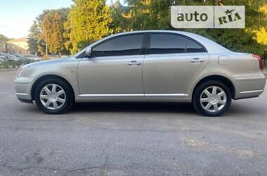 Седан Toyota Avensis 2005 в Краснограді