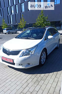 Универсал Toyota Avensis 2010 в Ровно