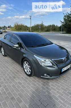 Седан Toyota Avensis 2011 в Новояворовске