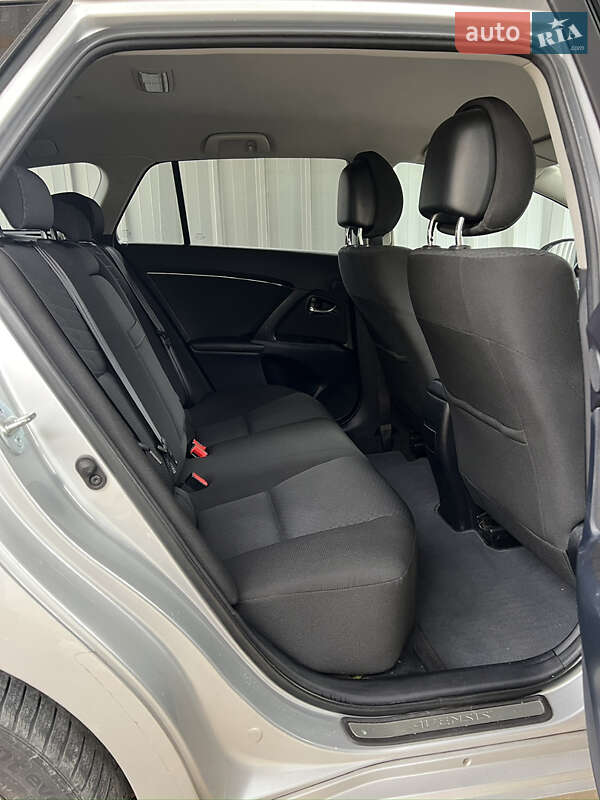 Универсал Toyota Avensis 2011 в Тернополе