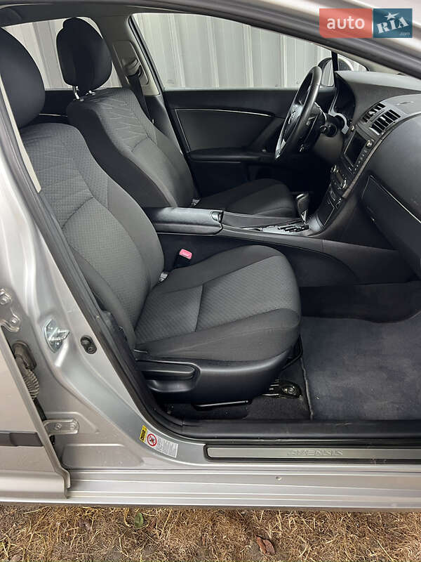 Универсал Toyota Avensis 2011 в Тернополе