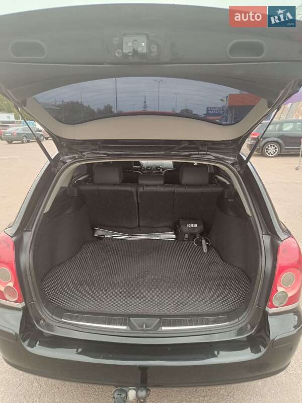 Универсал Toyota Avensis 2008 в Житомире