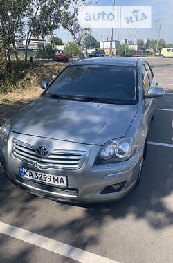 Седан Toyota Avensis 2008 в Києві