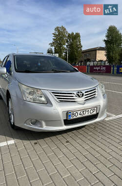 Универсал Toyota Avensis 2010 в Тернополе