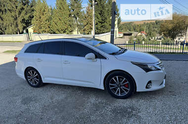 Универсал Toyota Avensis 2012 в Лановцах