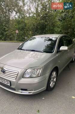 Ліфтбек Toyota Avensis 2003 в Харкові