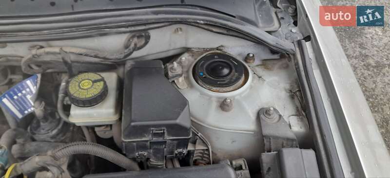 Седан Toyota Avensis 2004 в Броварах
