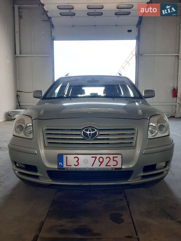 Toyota Avensis 2003