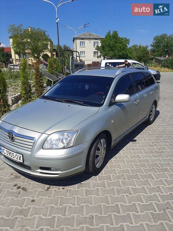 Универсал Toyota Avensis 2003 в Трускавце