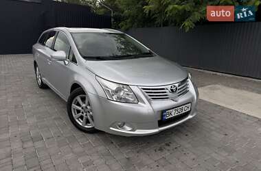 Toyota Avensis 2010