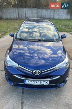 Универсал Toyota Avensis 2015 в Львове