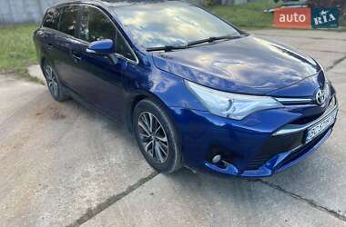 Toyota Avensis 2015