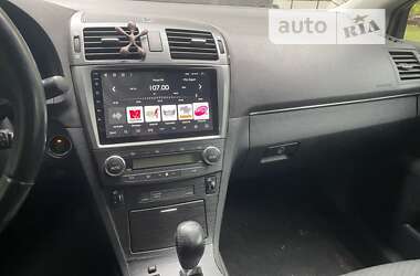 Седан Toyota Avensis 2008 в 