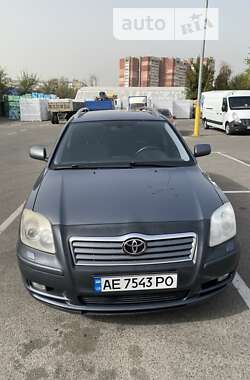 Універсал Toyota Avensis 2004 в Дніпрі