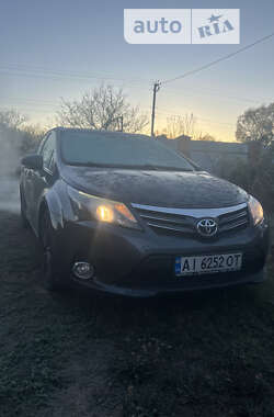 Універсал Toyota Avensis 2014 в Києві