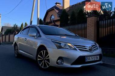 Toyota Avensis 2012