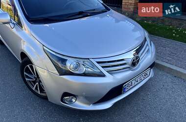 Седан Toyota Avensis 2012 в Александрие