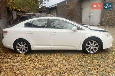 Седан Toyota Avensis 2012 в Києві