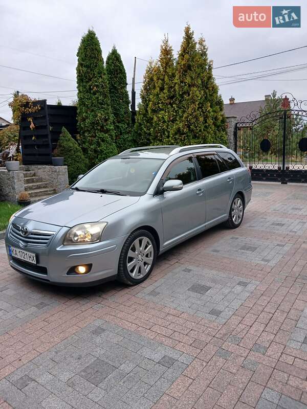Універсал Toyota Avensis 2009 в Києві