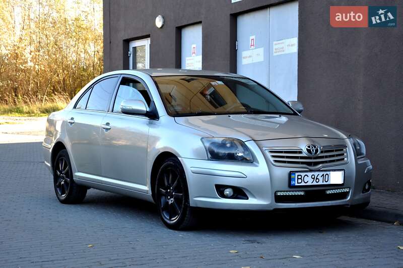 Седан Toyota Avensis 2007 в Львове