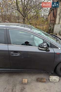 Универсал Toyota Avensis 2010 в Ровно