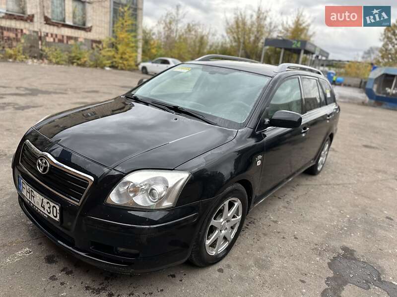 Универсал Toyota Avensis 2004 в Славянске