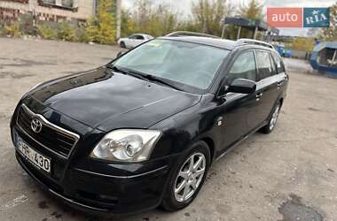 Универсал Toyota Avensis 2004 в Славянске