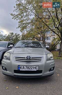 Седан Toyota Avensis 2008 в Киеве