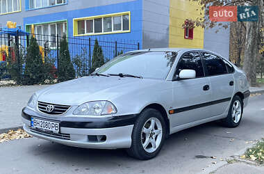 Ліфтбек Toyota Avensis 2002 в Одесі