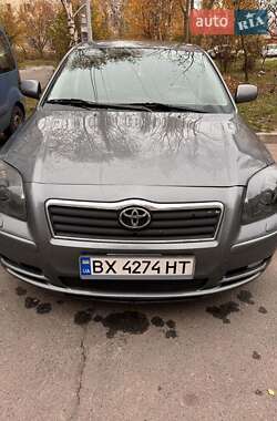 Седан Toyota Avensis 2003 в Хмельницькому