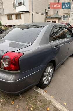 Седан Toyota Avensis 2003 в Хмельницком