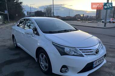 Toyota Avensis 2012