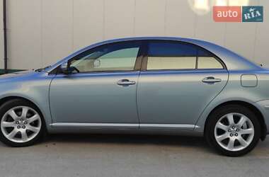 Седан Toyota Avensis 2008 в Виннице