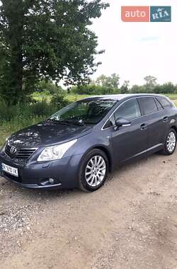 Универсал Toyota Avensis 2010 в Самборе