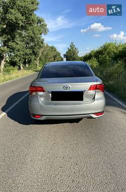 Седан Toyota Avensis 2012 в Львове