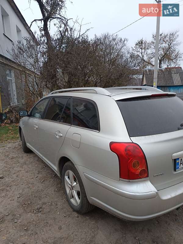 Універсал Toyota Avensis 2005 в Ратному