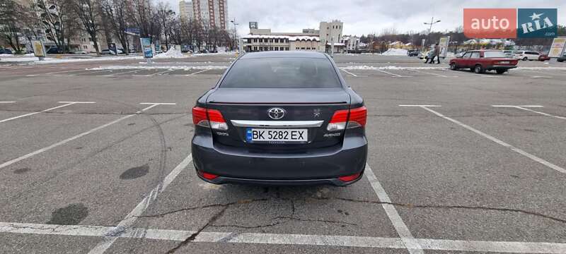 Седан Toyota Avensis 2012 в Броварах
