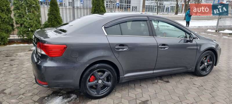 Седан Toyota Avensis 2012 в Броварах