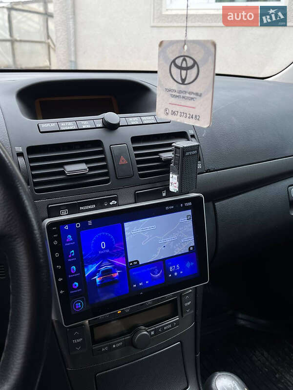 Универсал Toyota Avensis 2005 в Черновцах