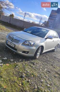 Седан Toyota Avensis 2006 в Дніпрі