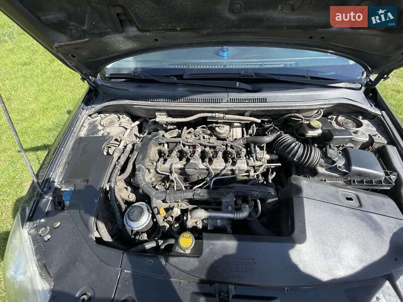 Универсал Toyota Avensis 2006 в Могилев-Подольске