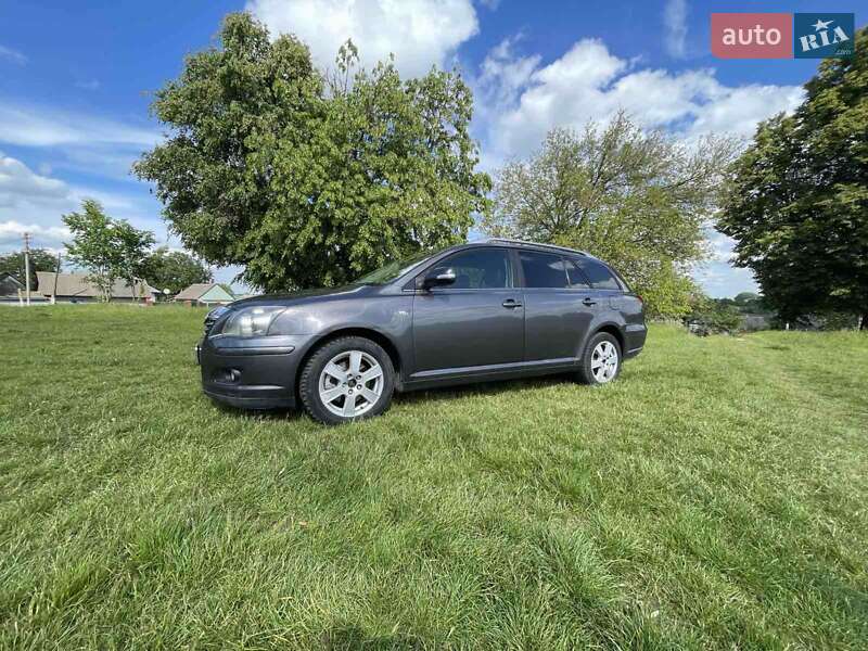 Универсал Toyota Avensis 2006 в Могилев-Подольске