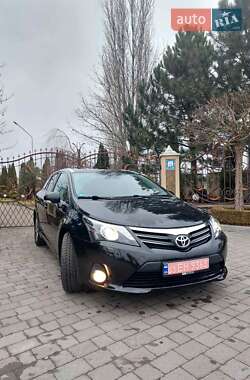 Універсал Toyota Avensis 2012 в Сарнах