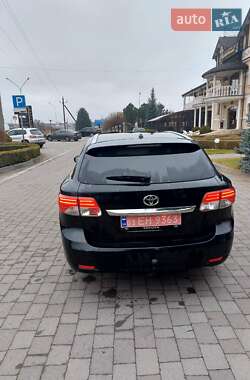 Універсал Toyota Avensis 2012 в Сарнах